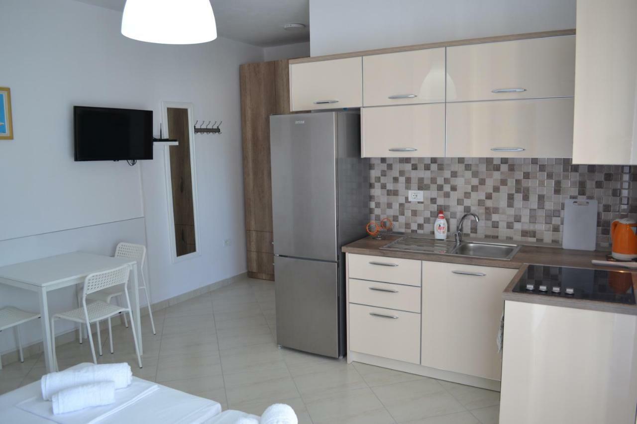 Seaview Bay Studio & Private Garage Wlora Zewnętrze zdjęcie