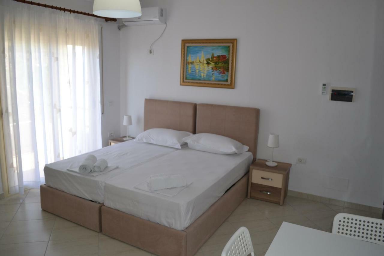 Seaview Bay Studio & Private Garage Wlora Zewnętrze zdjęcie